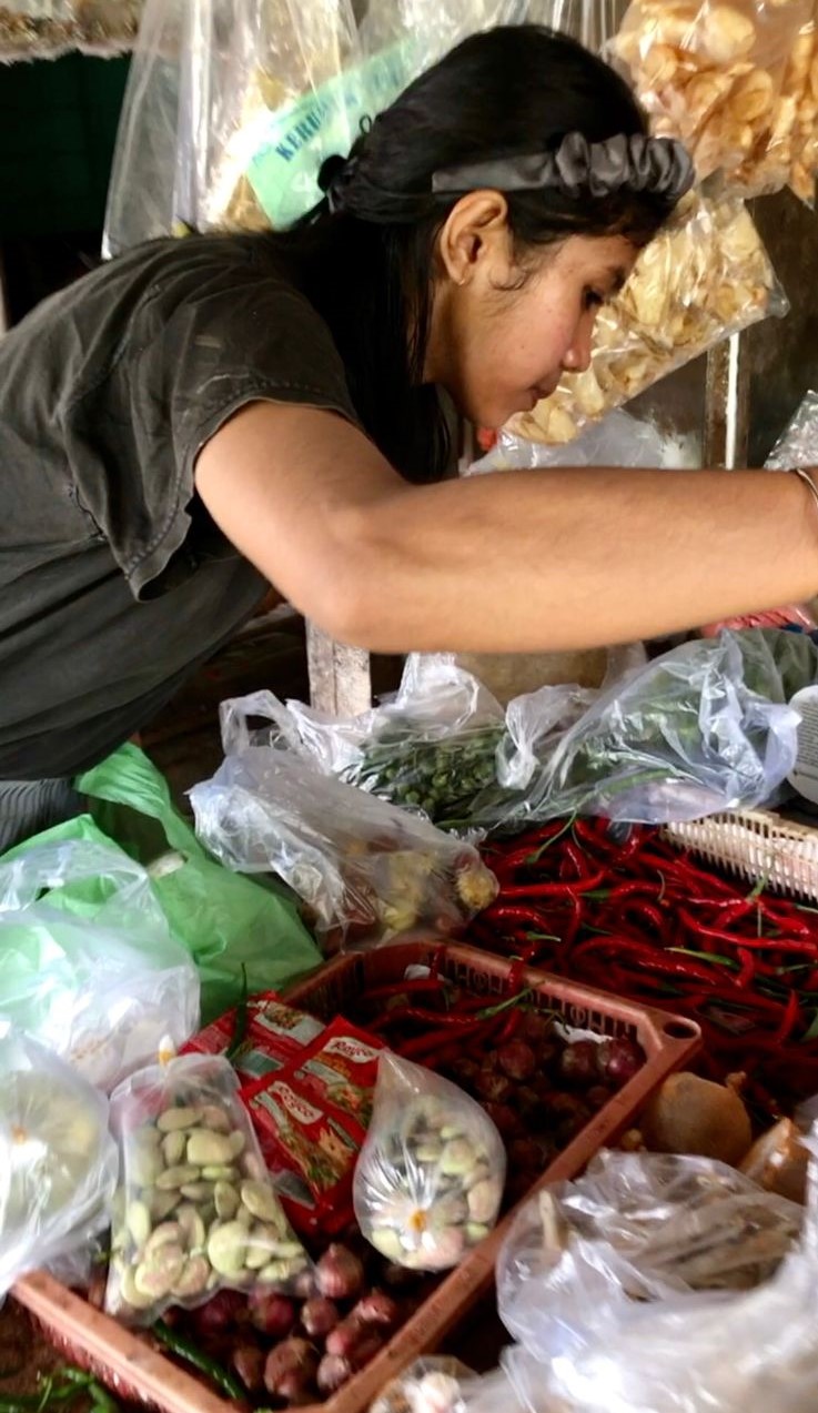 Stok  Melimpah, Harga Cabai Merah di Pekanbaru Turun